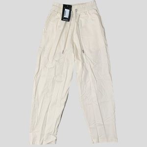 BoohooMAN Relaxed Fit Chino Trouser
